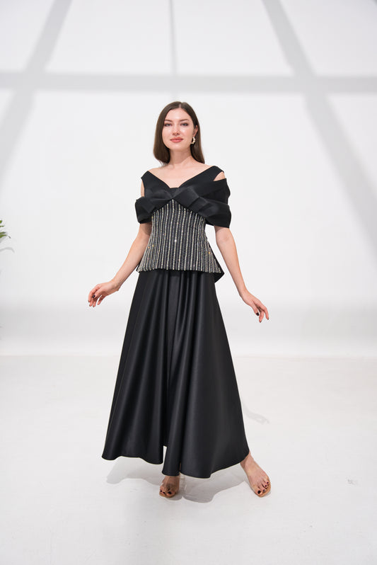 Dress 22 - Elegant in Black